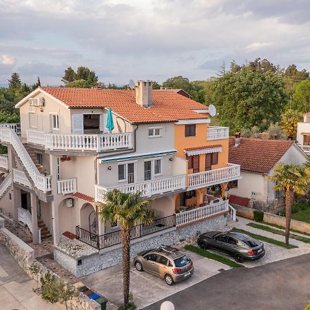 Apartments Dino Malinska Exterior photo